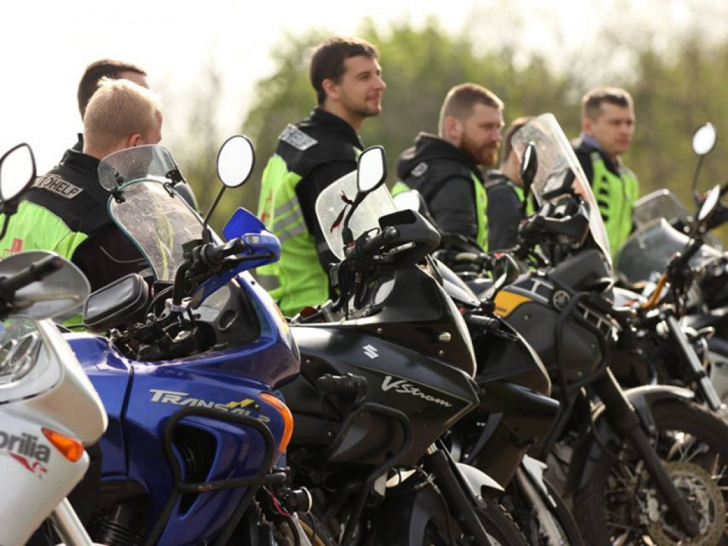 В Киеве волонтеры на мотоциклах будут выезжать на вызовы «скорой помощи» (ФОТО)
