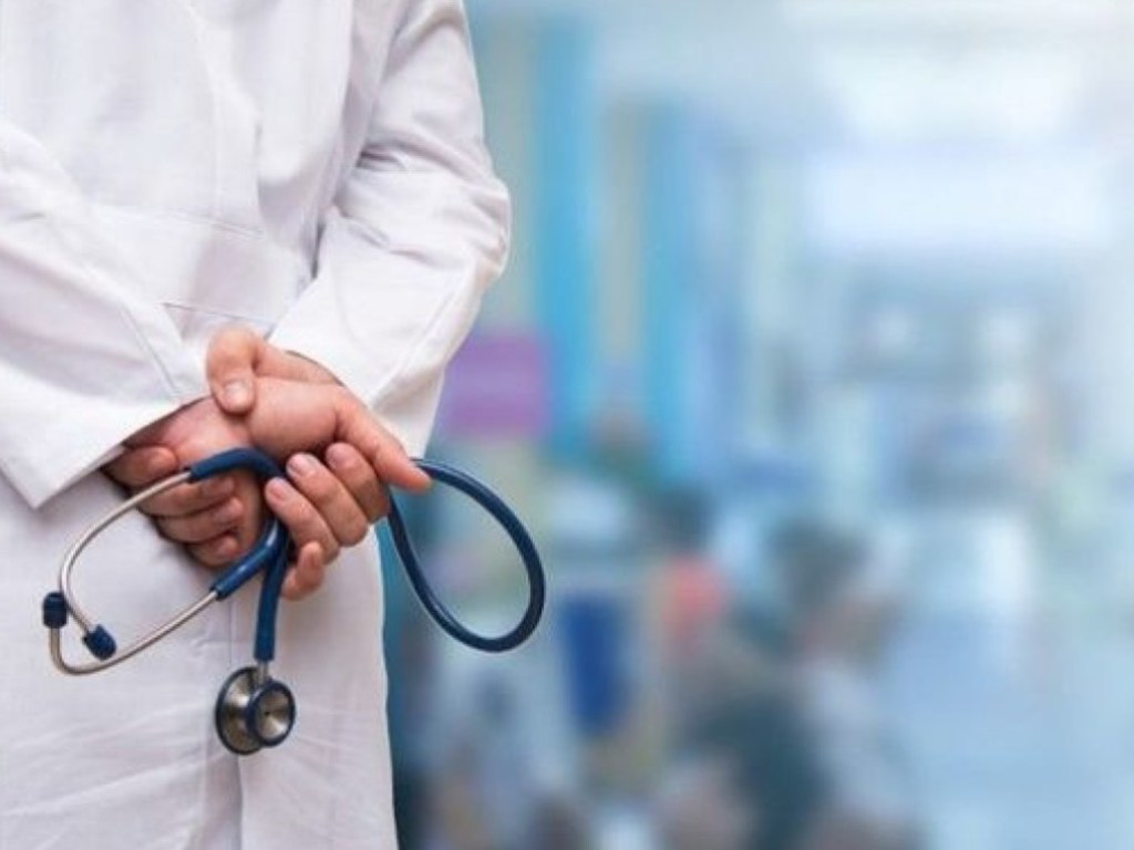 Медикам доплатят 300% от зарплаты за борьбу с COVID-19 из местных бюджетов – эксперт