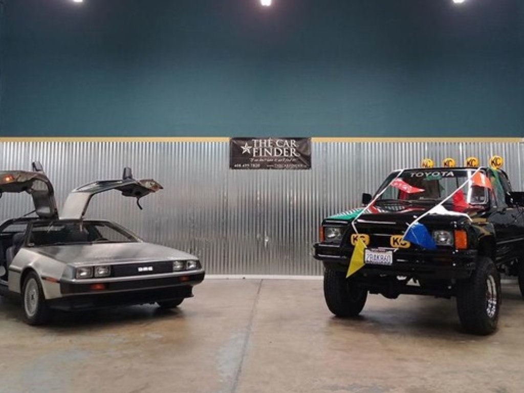 Автомобили из легендарного фильма выставили на аукцион