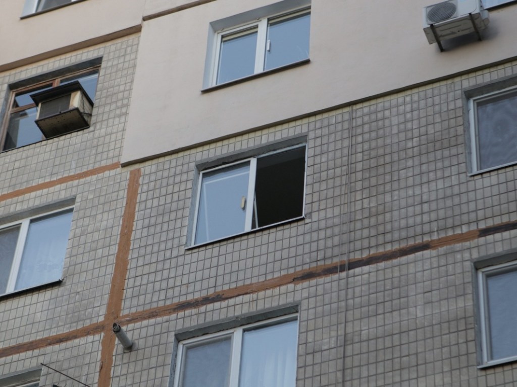 В Николаеве из окна шестого этажа выбросилась 86-летняя пенсионерка (ФОТО)
