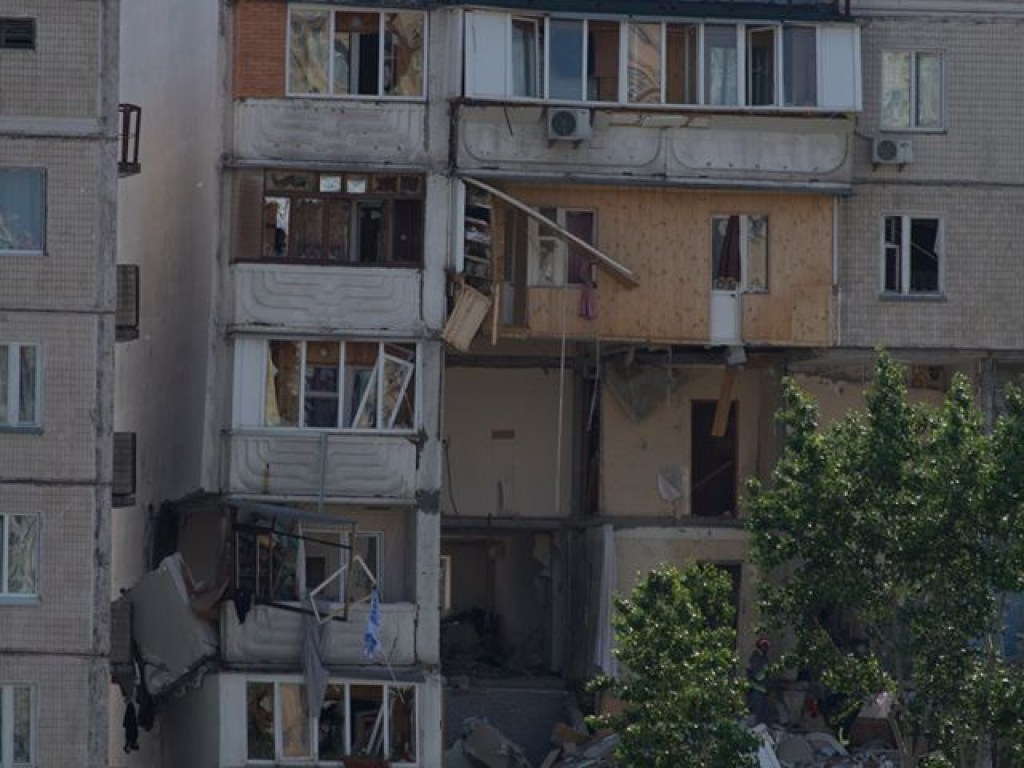 После взрыва в квартире на Позняках владельцы квартиры из дома напротив начали срочно продавать свое жилье – СМИ (ФОТО)