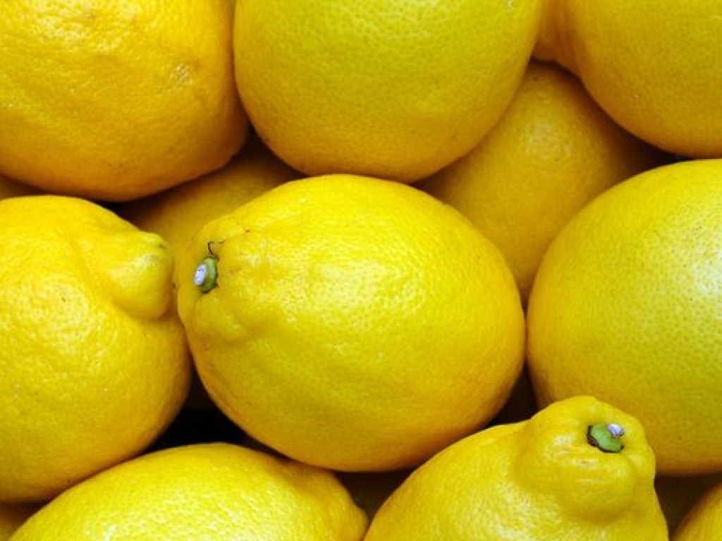 Медики рассказали, сколько лимонов можно употреблять в день