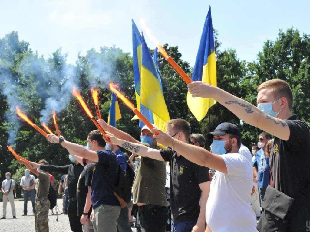 В Киеве, Виннице, Ровно, Луцке, Харькове прошли акции в поддержку заключенных по делу Шеремета (ФОТО)