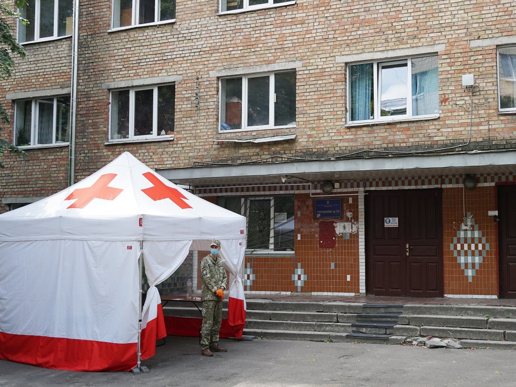 «Вспышка коронавируса»: в общежитии КПИ заболели  почти все курсанты