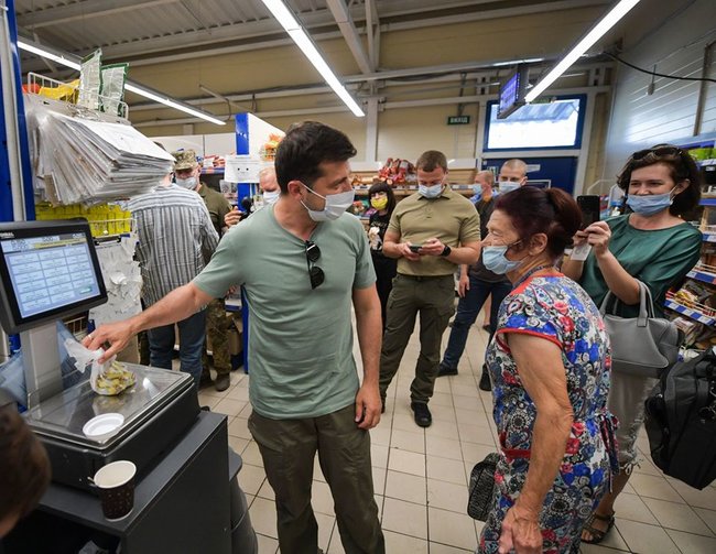 Зеленский посетил супермаркет в Донецкой области. ФОТО