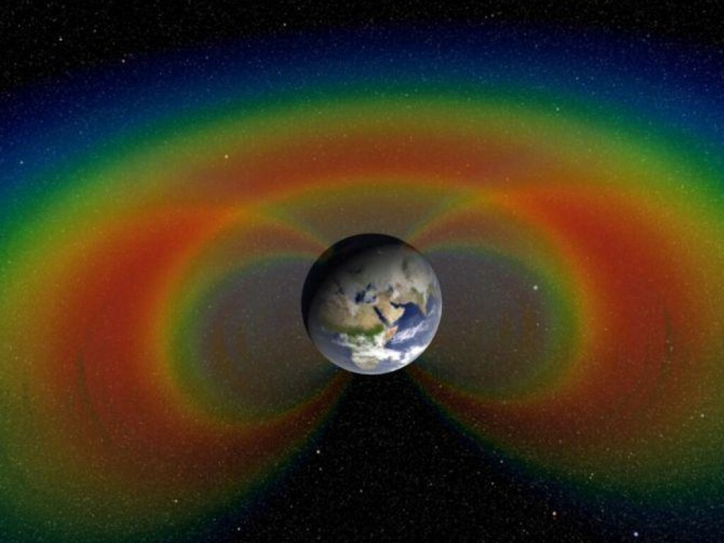 NASA: в магнитном поле Земли есть вмятина, это может вывести из строя спутники (ФОТО)