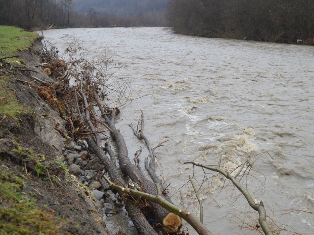 На реках Закарпатья ожидают подъем уровня воды