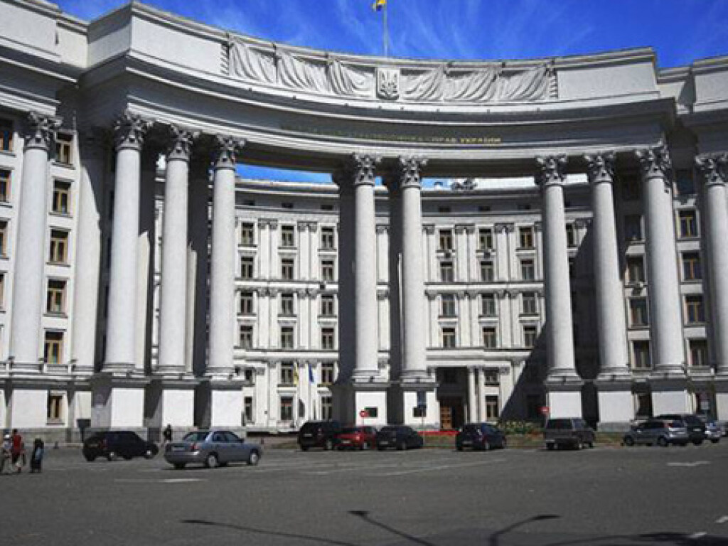 Оценивать экономические функции украинских посольств нужно поручить другому министерству &#8211; эксперт