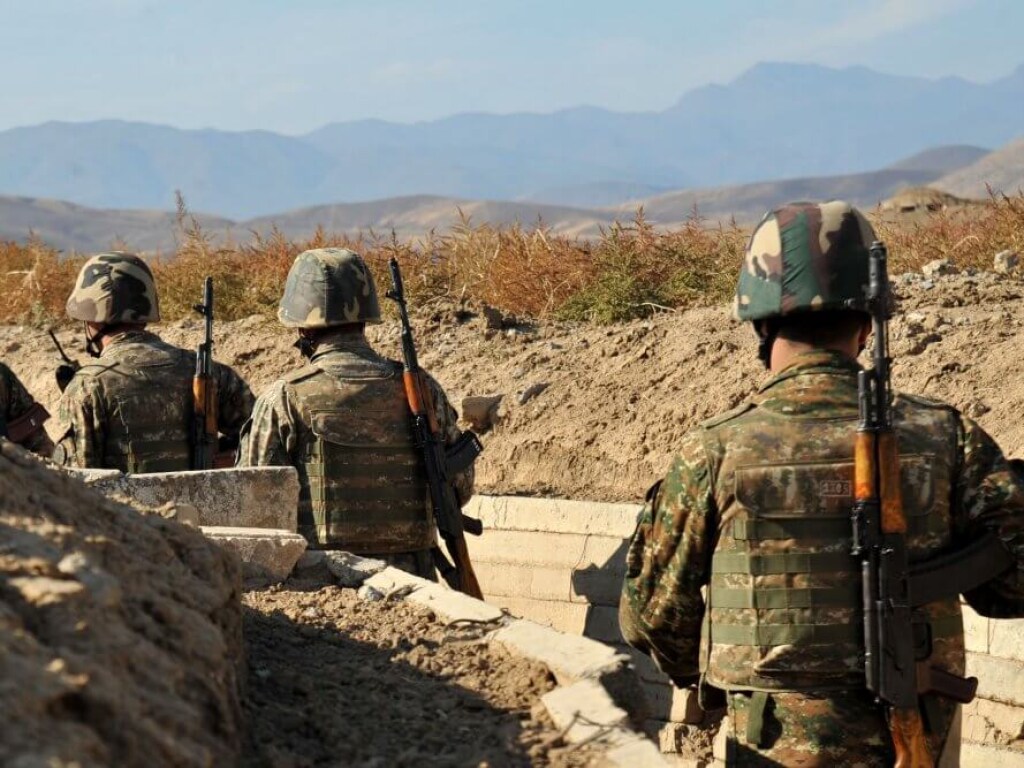 Конфликт в Нагорном Карабахе: ожесточенные бои продолжаются в северном и южном направлениях