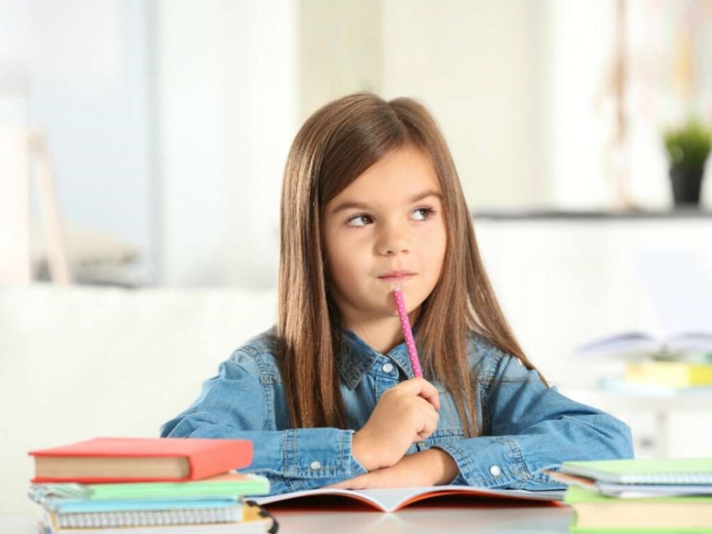 Ученые: дети и взрослые лучше запоминают информацию, когда пишут от руки