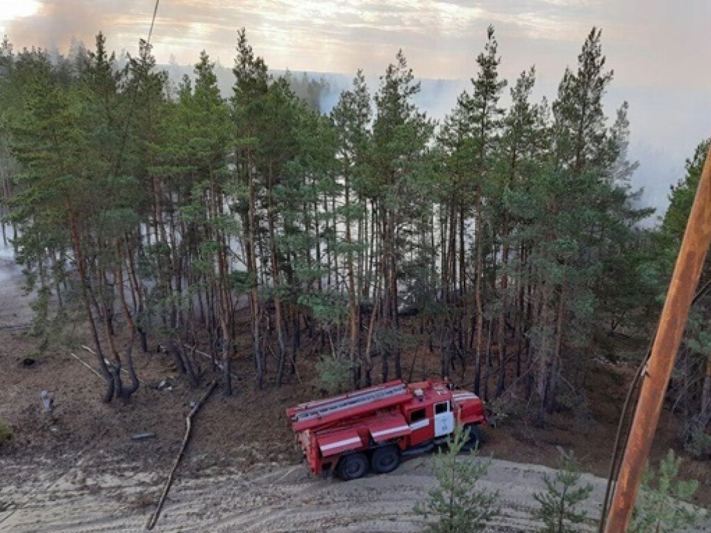 В Луганской области подорвалась пожарная машина: есть пострадавшие (ФОТО)