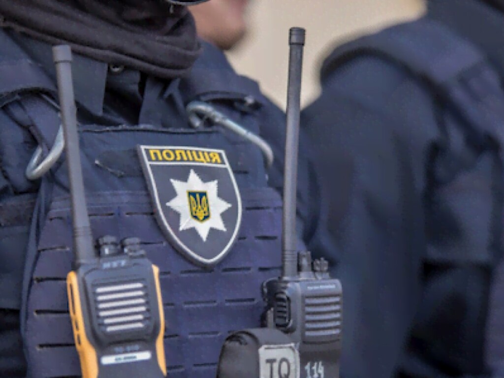 В центре Киева неизвестные устроили автопробег со стрельбой (ВИДЕО)