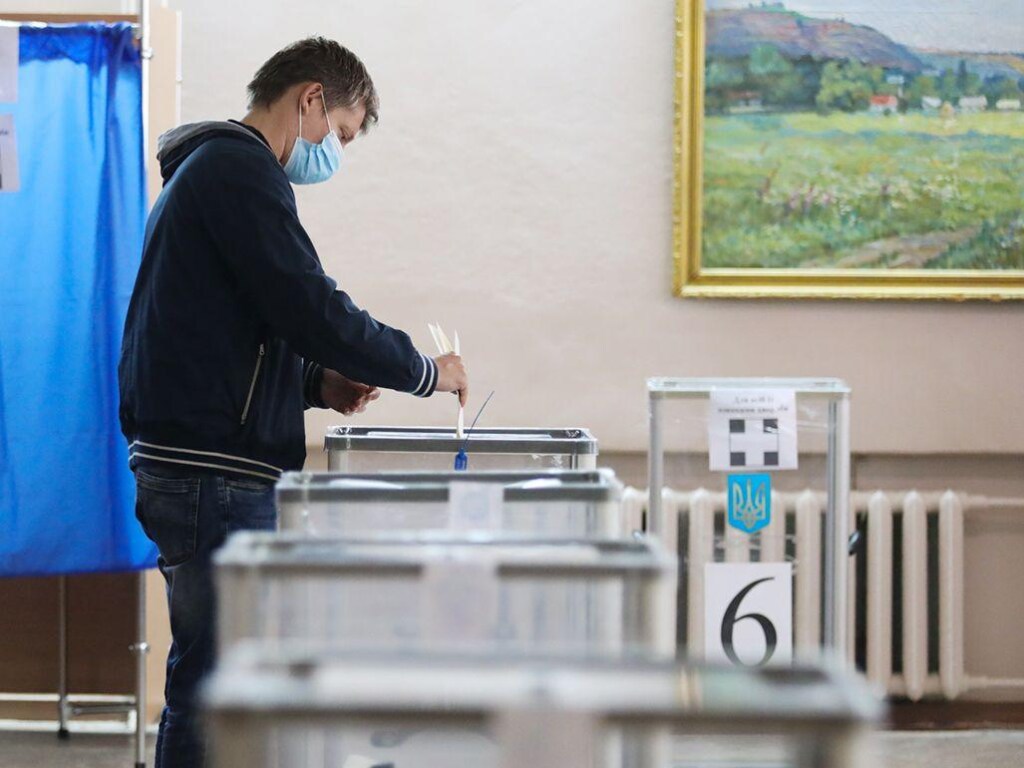Явку на местных выборах в Украине создали оппозиционно настроенные избиратели – эксперт