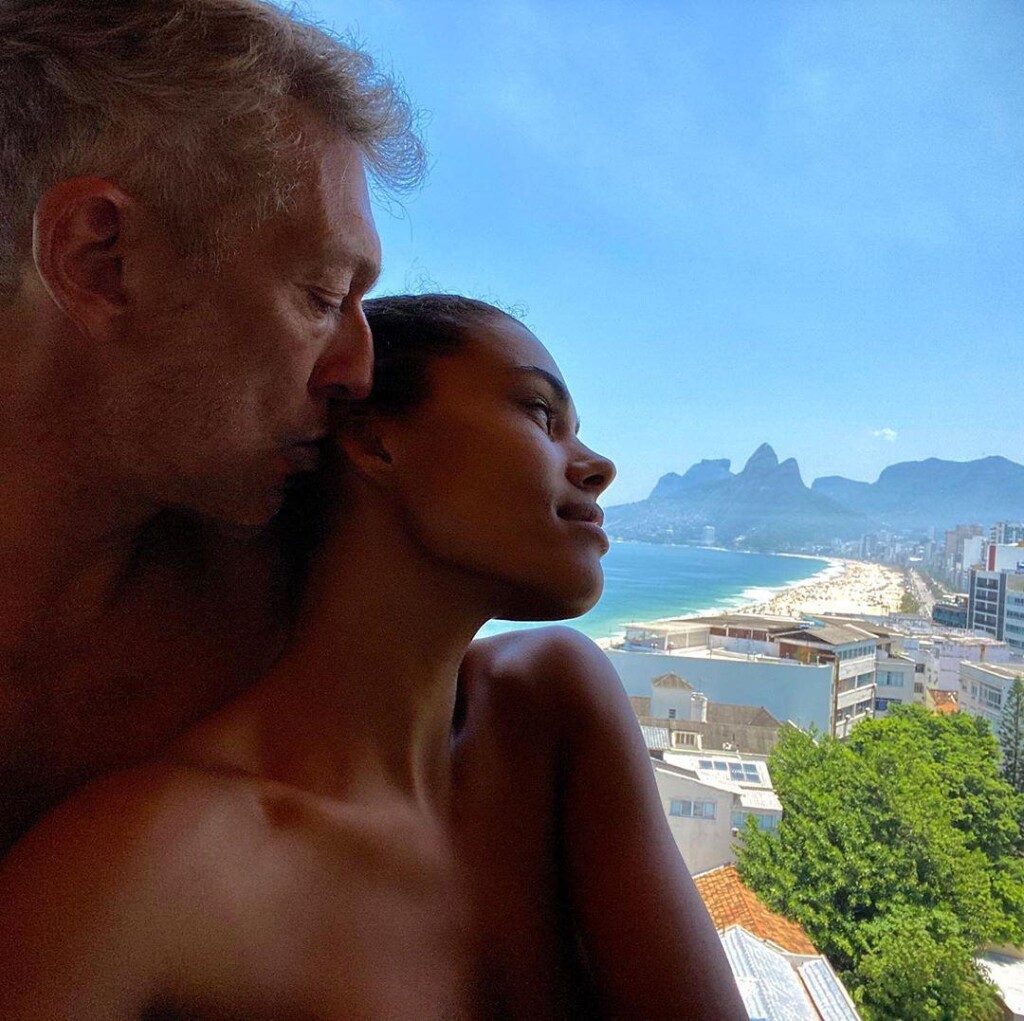 53-летний Венсан Кассель выложил  интимный снимок  с молодой супругой