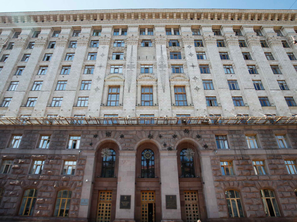 Политики, влияющие на ключевые решения в Киеве, переизбрались в столичный горсовет – эксперт